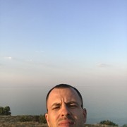  ,   Garik, 39 ,   