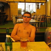  ,   Denis, 40 ,   