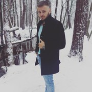  ,   Lary, 34 ,   