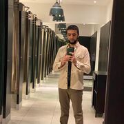  ,  Umar, 32
