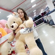  ,  Darina, 26