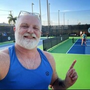 ���������� Tower, ���� ������� Liam James, 64 ����, ������������ ��� ����� � ���������, c�������� ���������