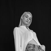  ,   Lina, 39 ,   c 