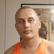  ,  Denis, 37