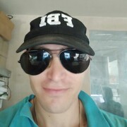  ,  Andrei, 36