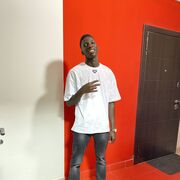  ,   David, 25 ,     , c , 