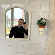  ,   Armen, 24 ,   ,   