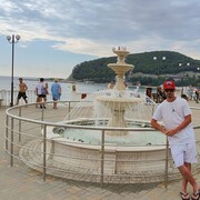  ,  Leonid, 33