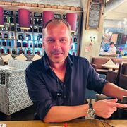  ,   Karlos, 41 ,   ,   