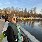  Croissy-sur-Seine,  Irina, 38