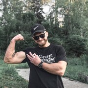  ,   Ruslan, 33 ,  