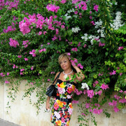  ,   Nika, 53 ,   c 
