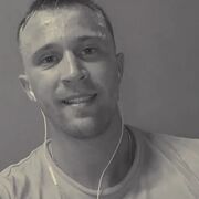  ,  Cris, 30