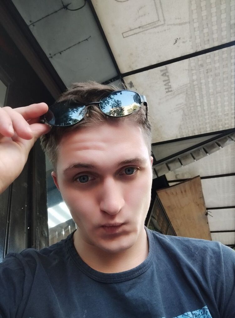  48981226  , 23 ,    