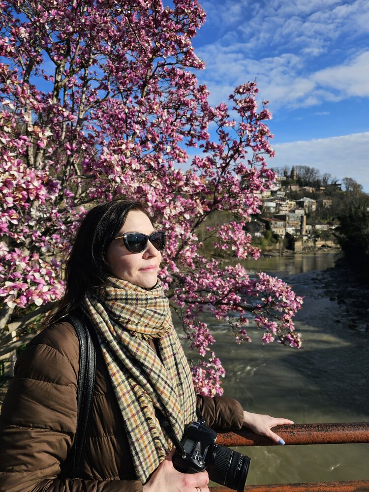  ,   Anna, 46 ,   c 