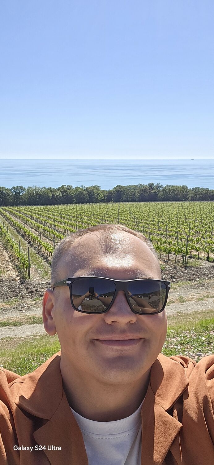  52424666  , 38 ,    -