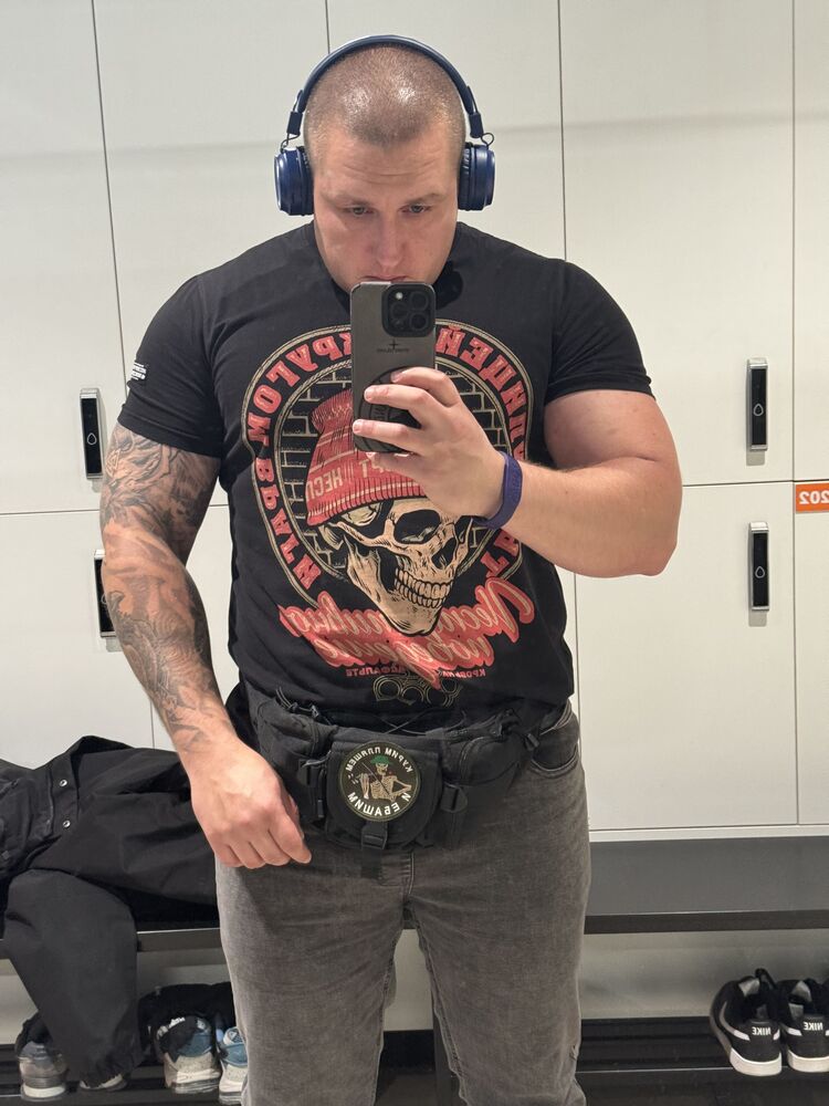  54545966  Ivan, 32 ,    