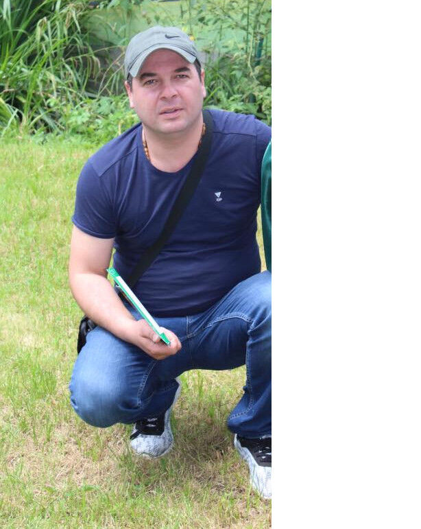  10075816  Irakli, 41 ,    