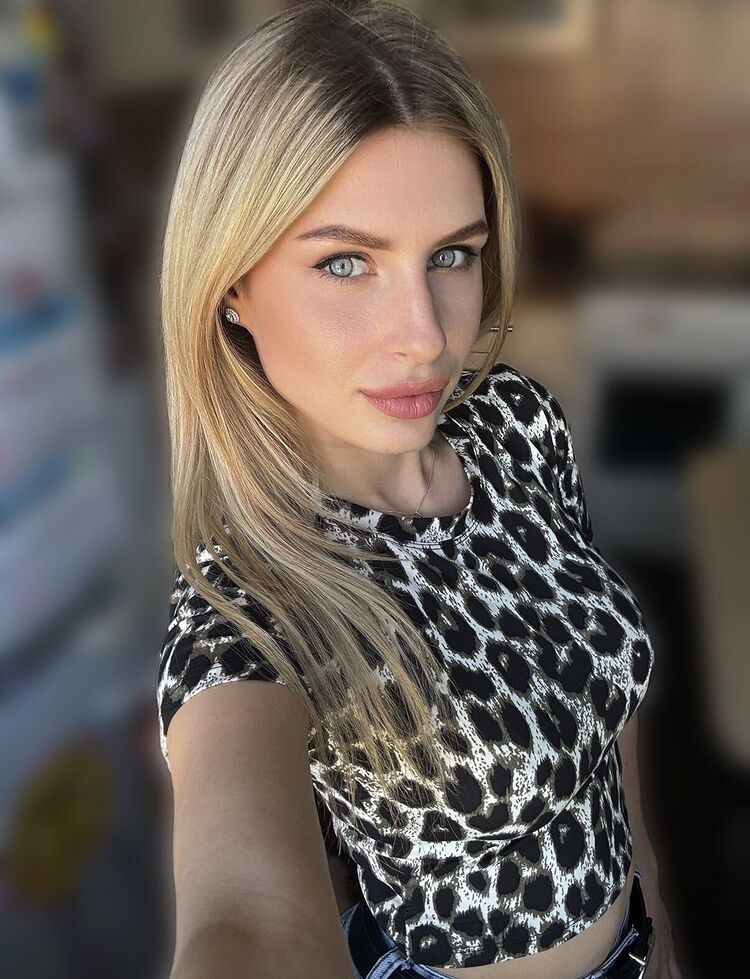  53977276  , 31 ,    --