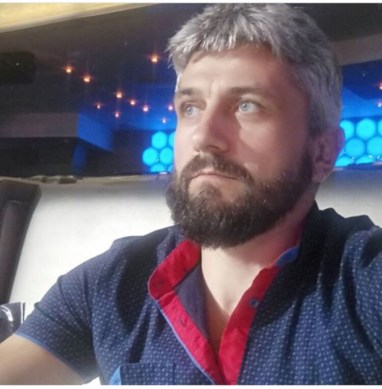  ,   Viktor, 45 ,   ,   , c , 