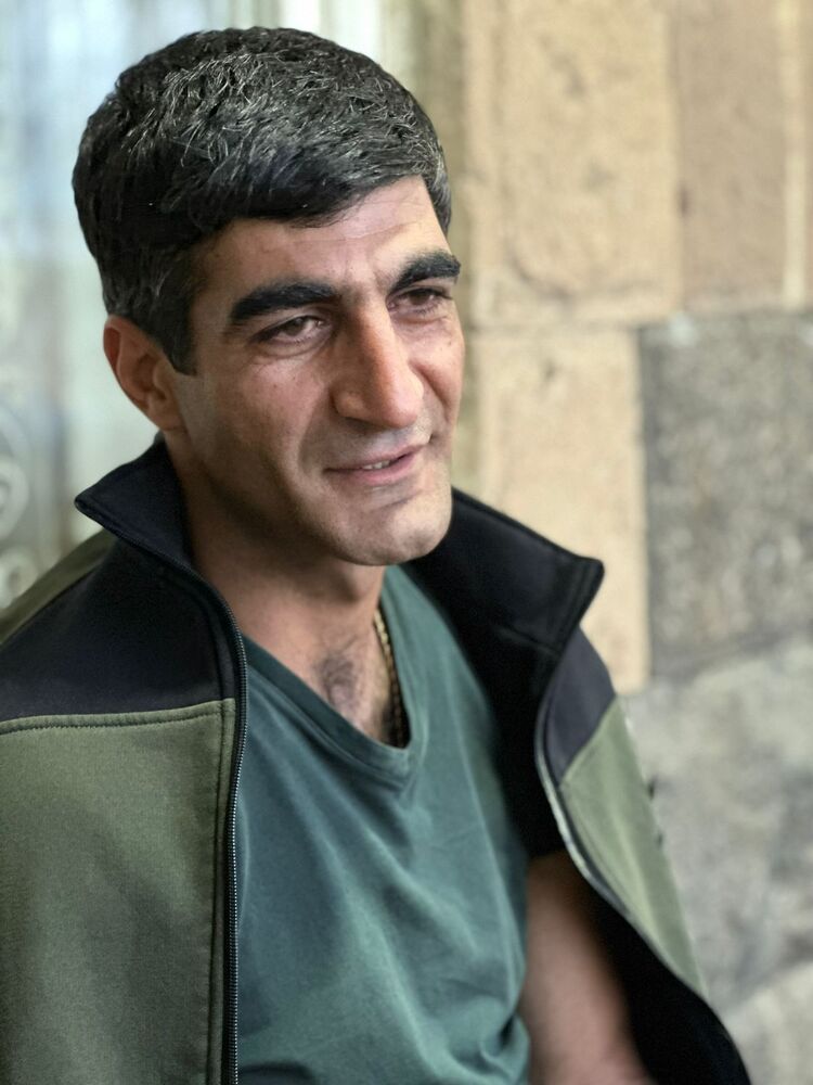  42546276  Armen, 36 ,    -