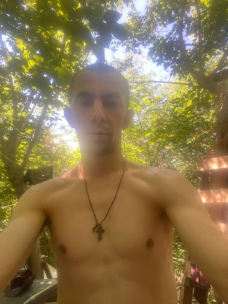  44334826  , 27 ,    