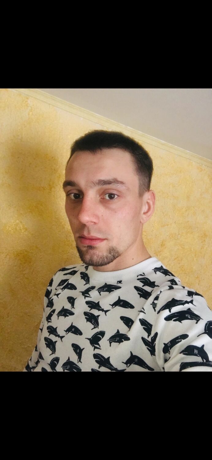  27420646  Viktor, 31 ,    