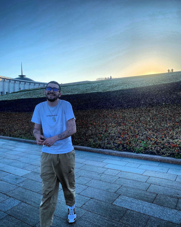  44900456  , 24 ,    