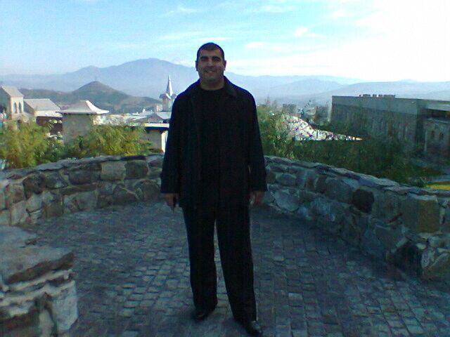  5413216  Bacho, 37 ,    