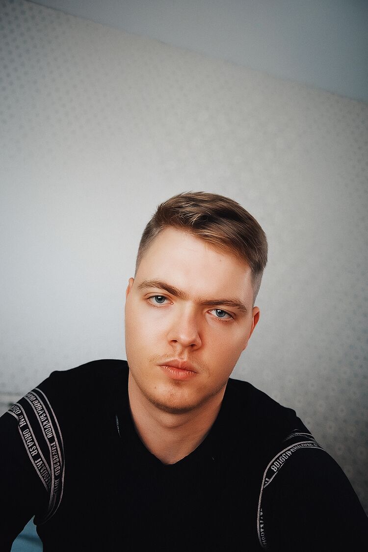  ,   Vaxad, 22 ,   ,   