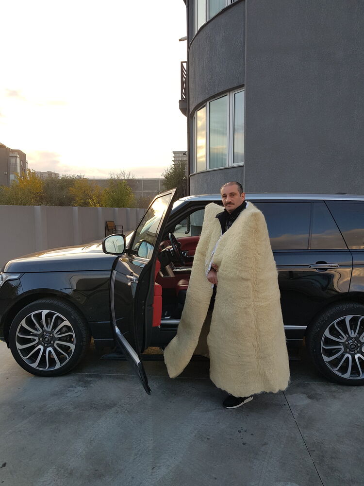  35786676  Irakli, 36 ,     