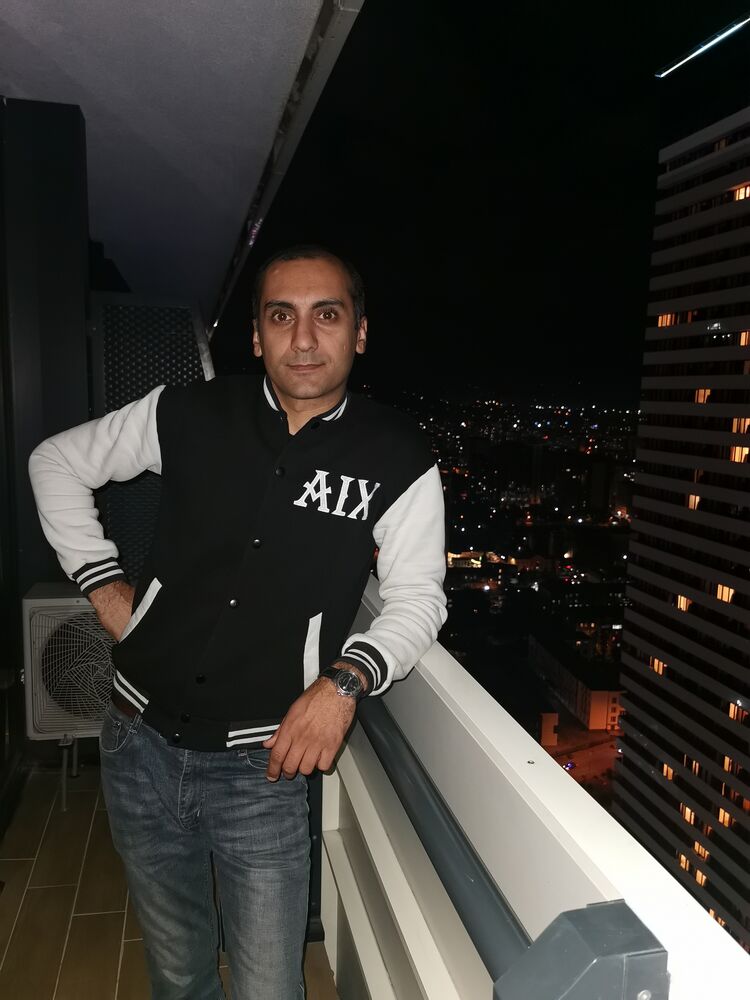  ,   Sandro, 37 ,   ,   