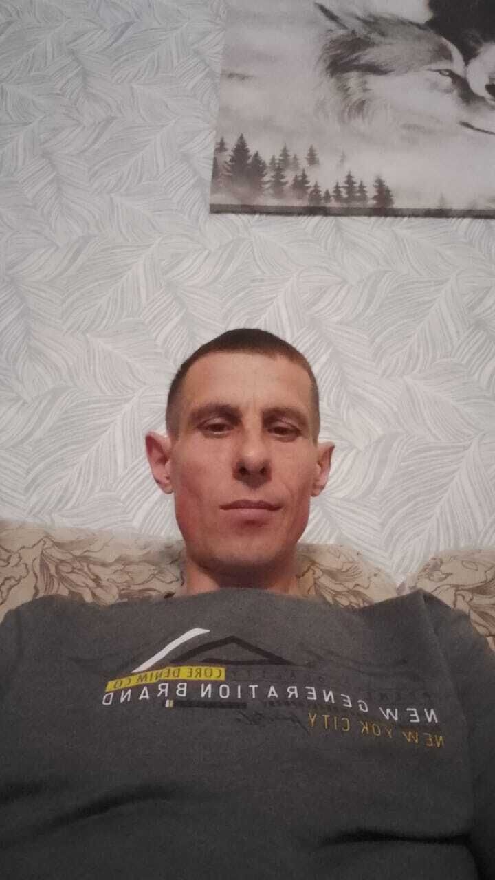  48832796  , 42 ,    