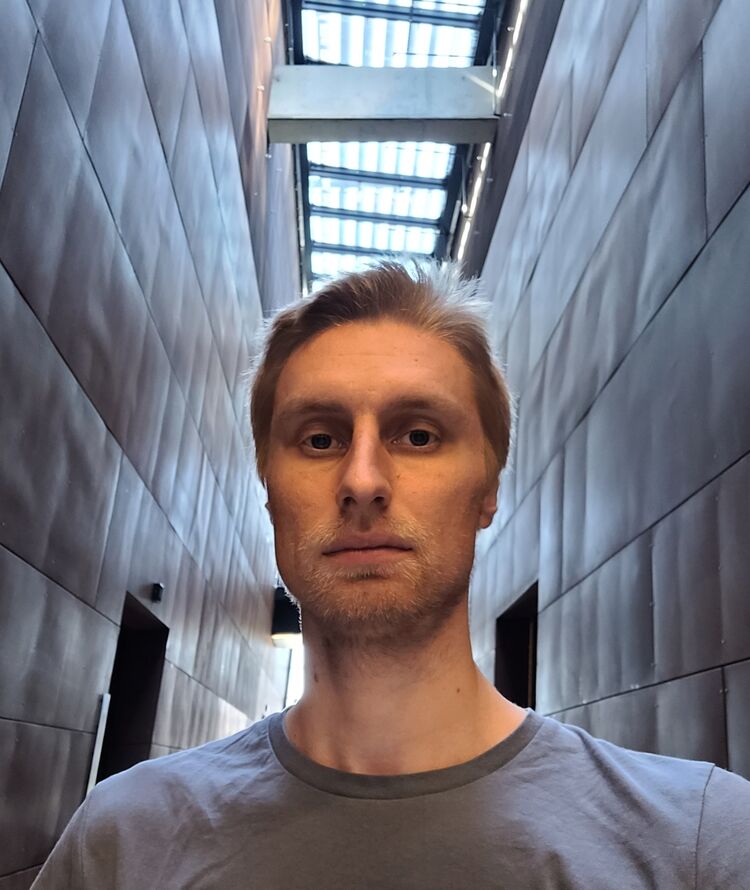  37852136  Dzmitry, 33 ,    