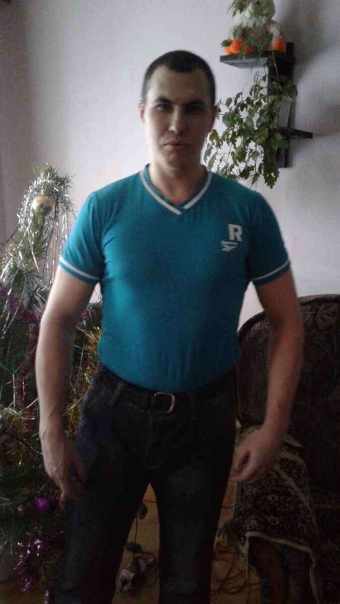  15120676  Yuriy, 40 ,    