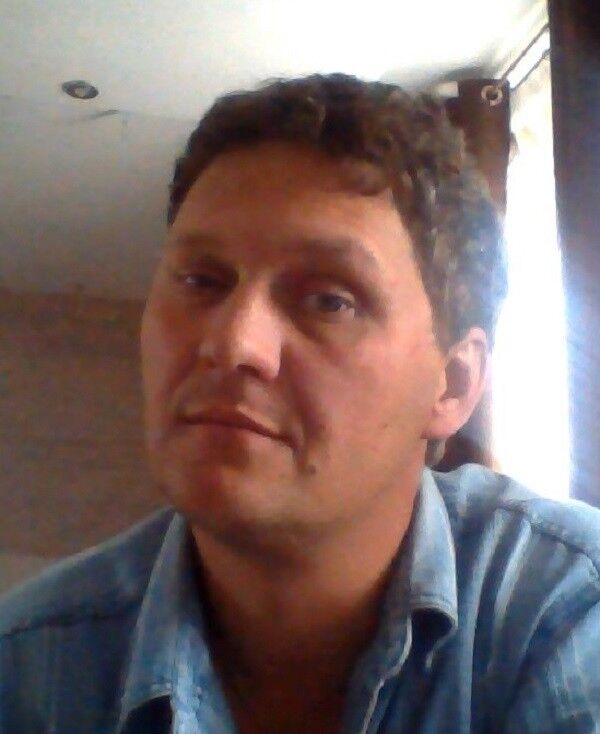  8003366  Sergei, 54 ,    
