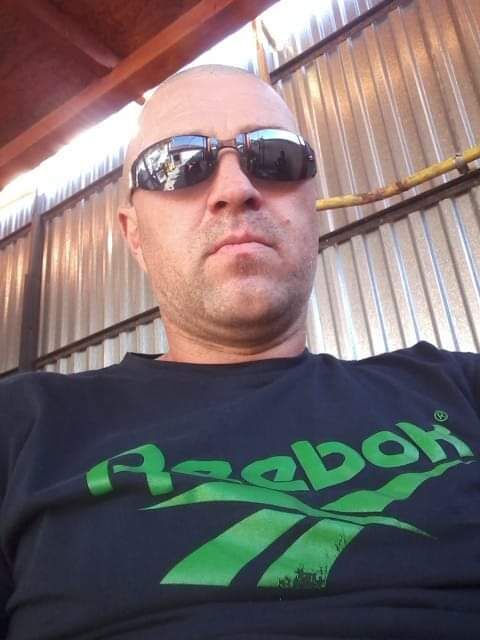  44368966  Ivan, 45 ,    