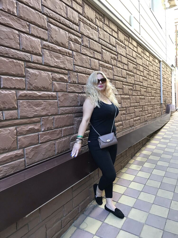  ,   Gogo, 53 ,   c 