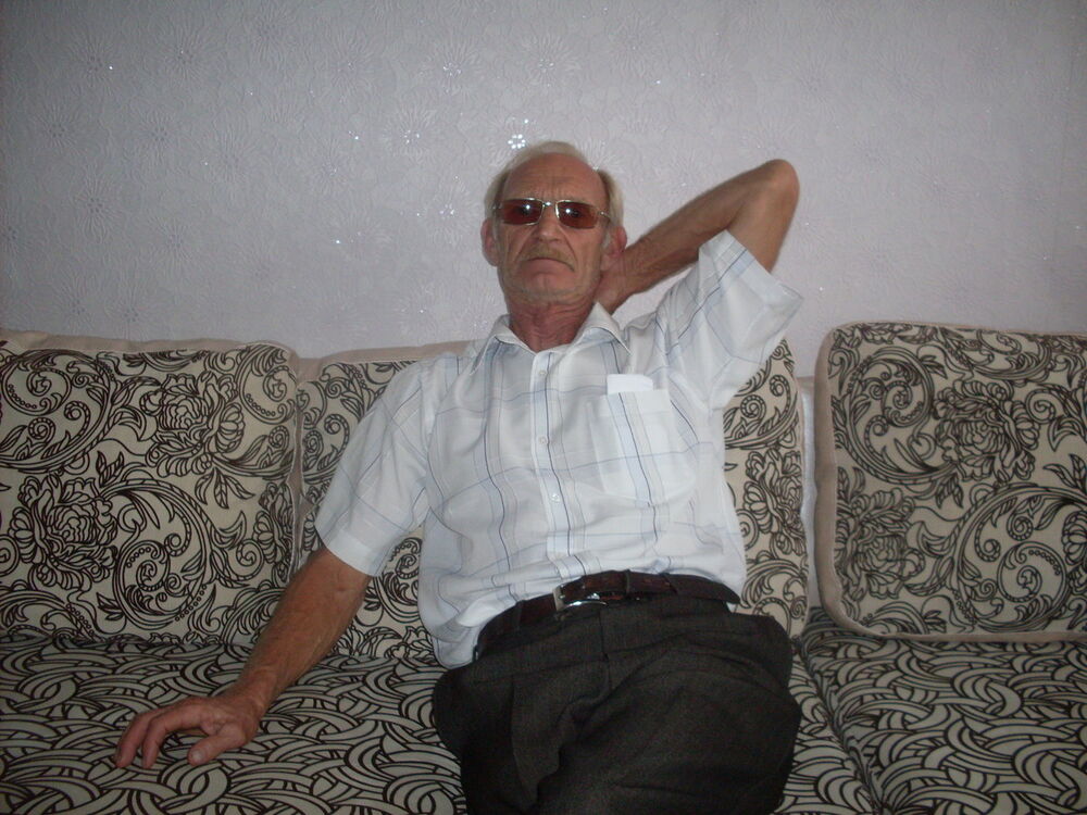  ,   Maikl, 71 ,   