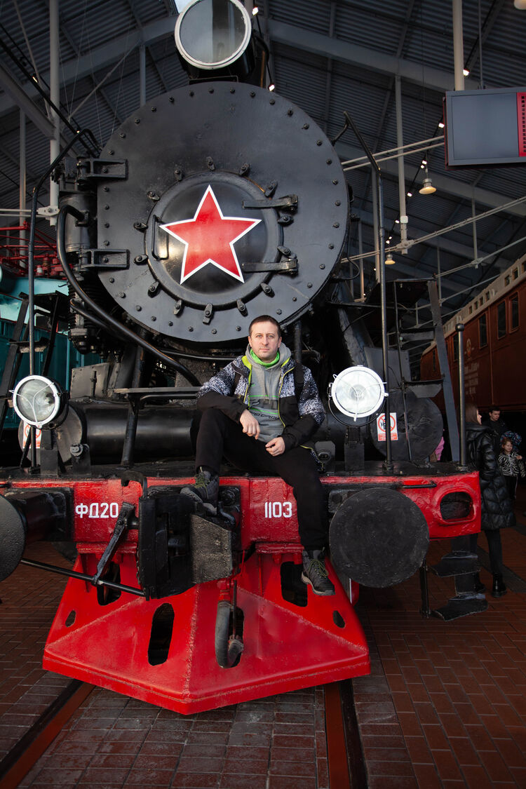  41456796  Alexandr, 42 ,    