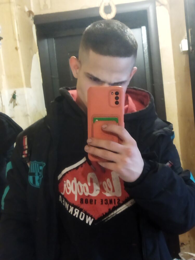 33270146  , 26 ,    