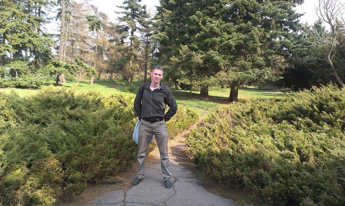  8884076  , 48 ,    -