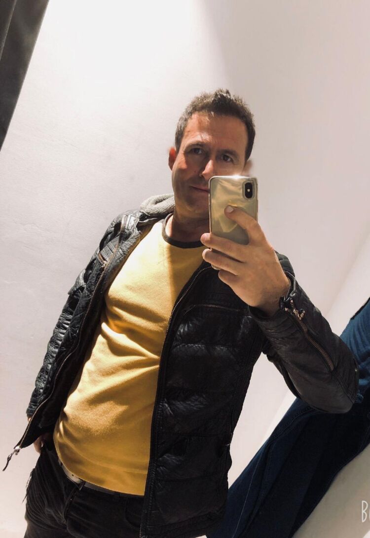  54512536  Murat, 46 ,    