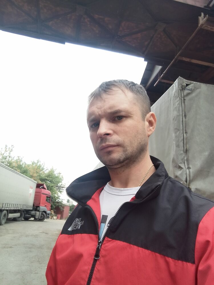  46102776  , 36 ,    