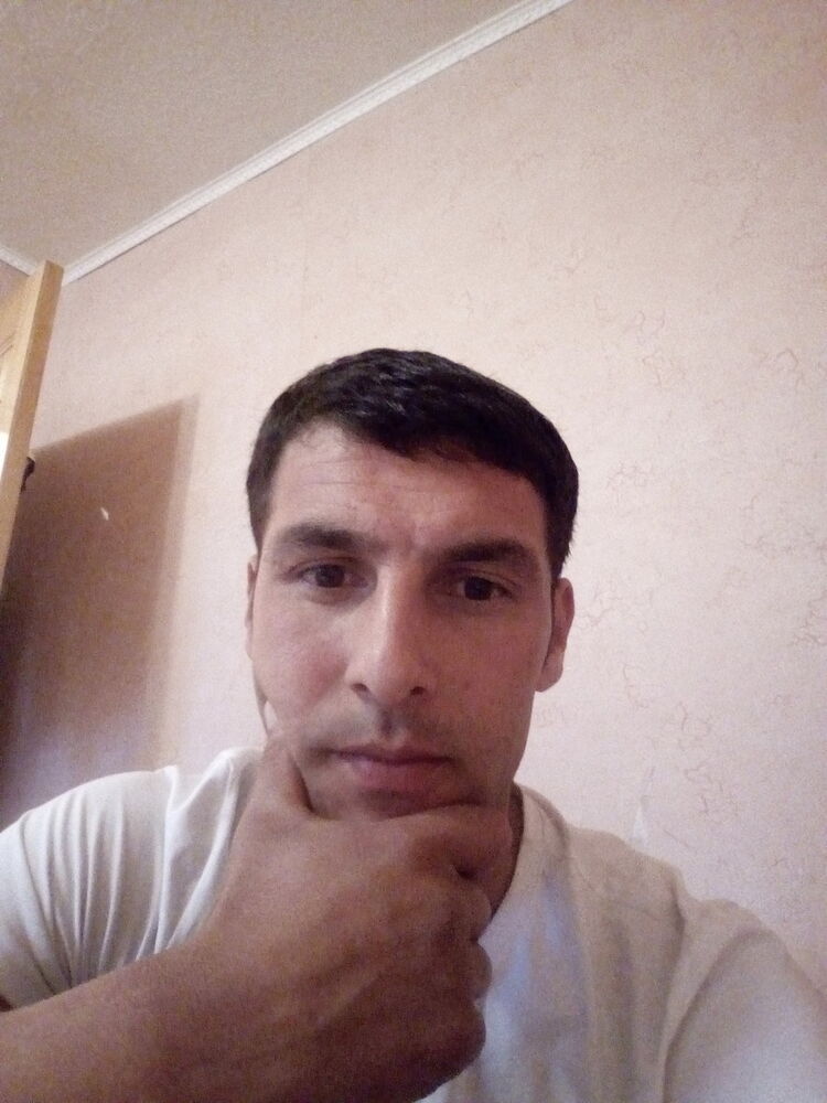  16989736  Uluqbek, 36 ,    