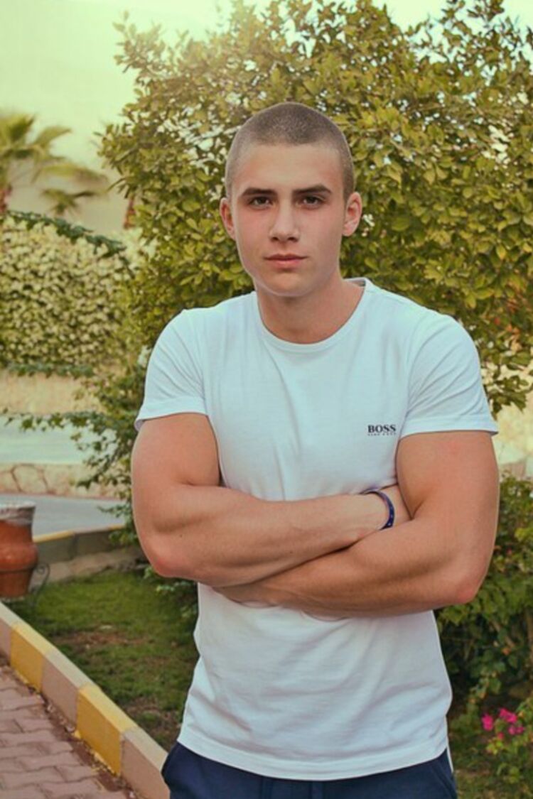  ,   Aleks, 37 ,   ,   