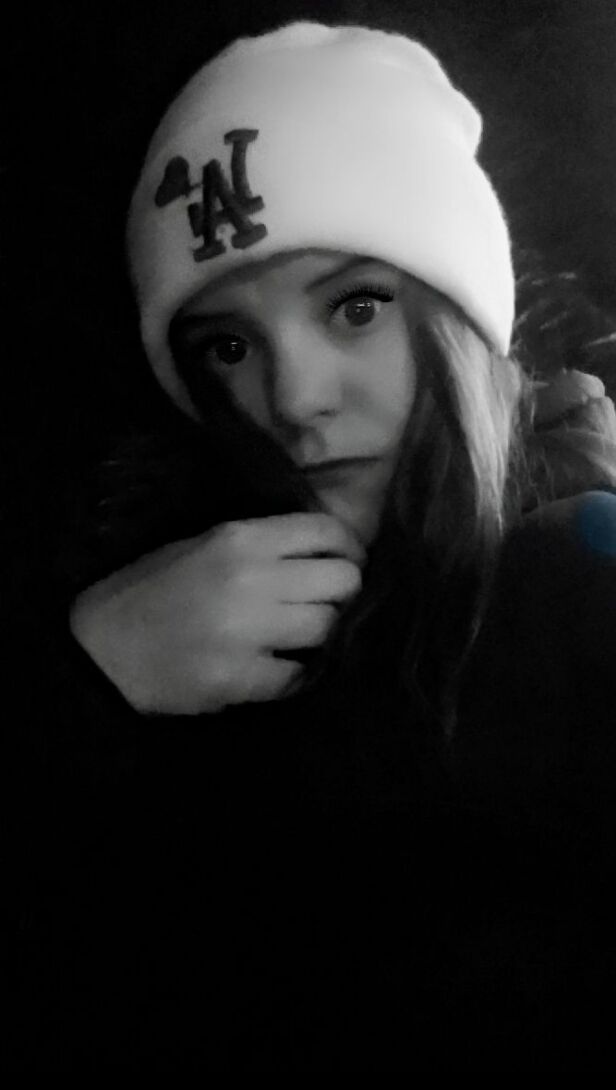  47692946  , 22 ,    