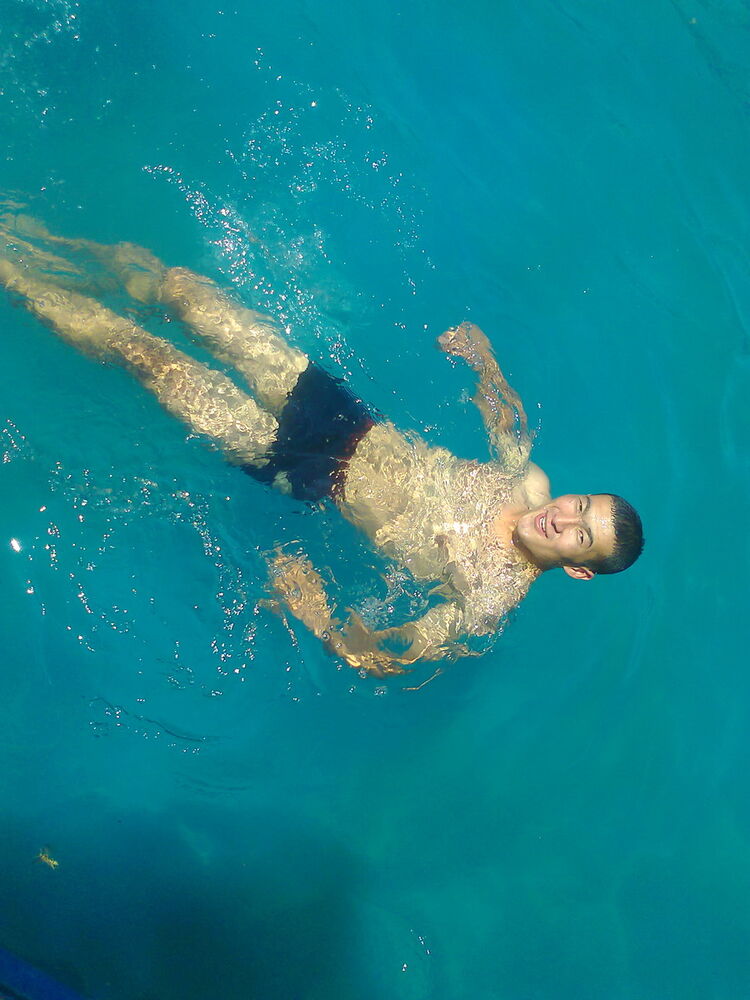  4497816  Akjurek, 37 ,    