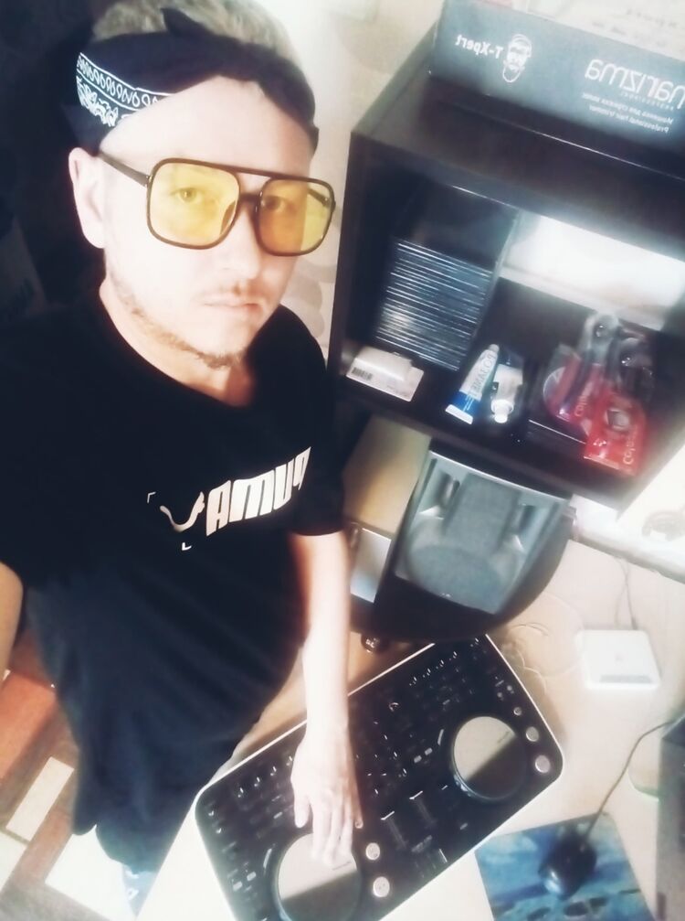  51044376  , 32 ,    