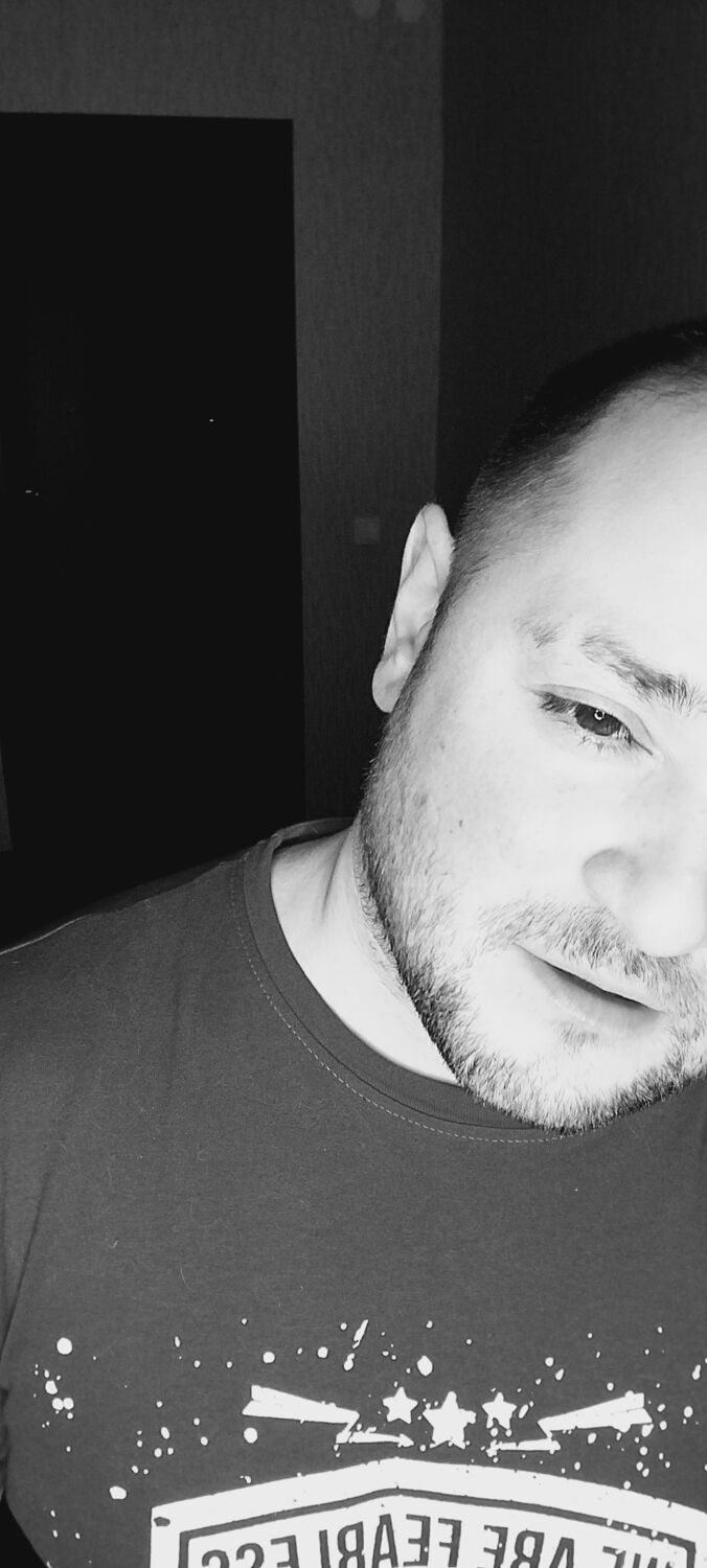  ,   Mikhail, 34 ,   ,   